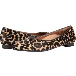 Vionic Caballo Calf Hair Tan Leopard Pointed Flats 8.5